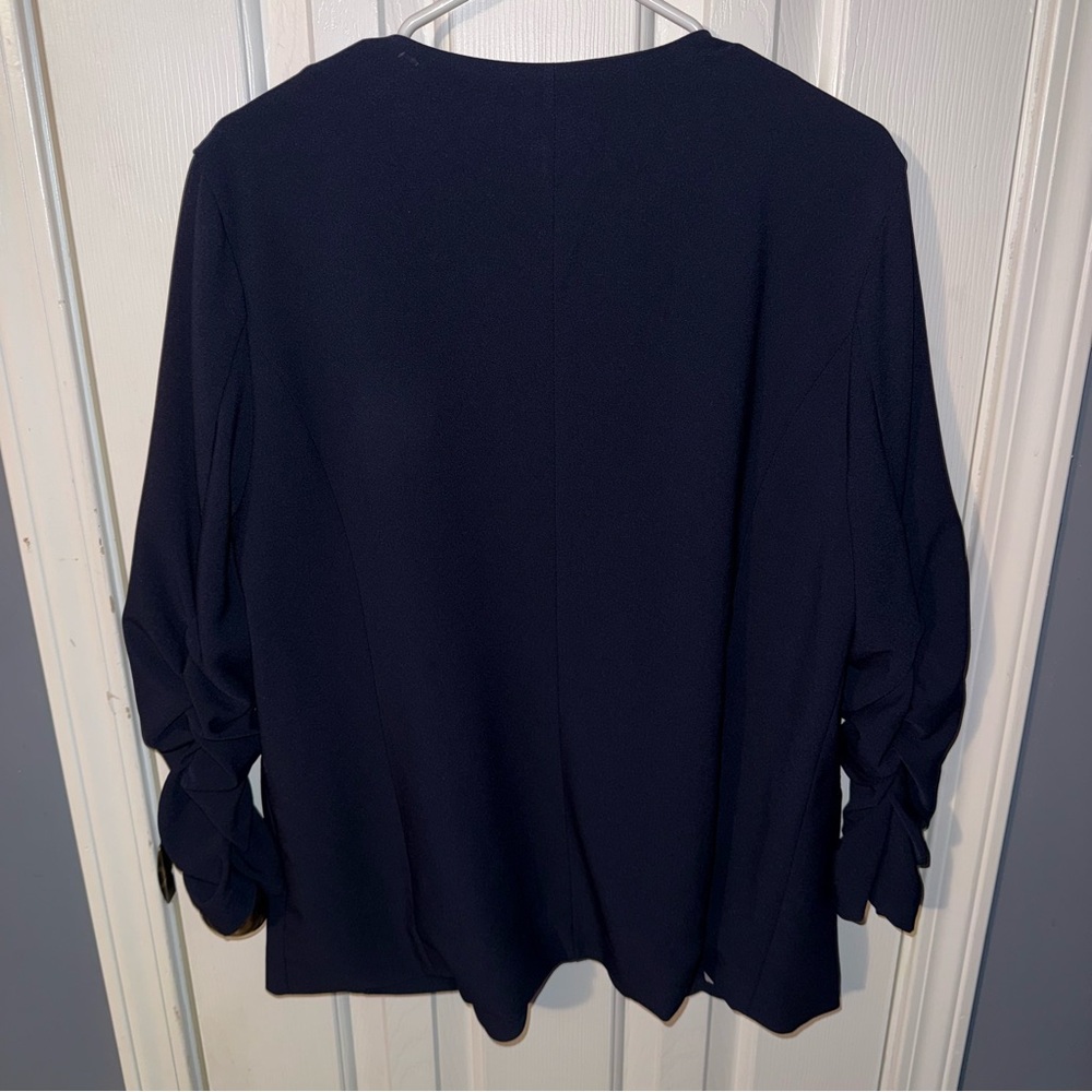 Skies Are Blue Midnight Blazer with Floral Interior - Picture 2 of 3